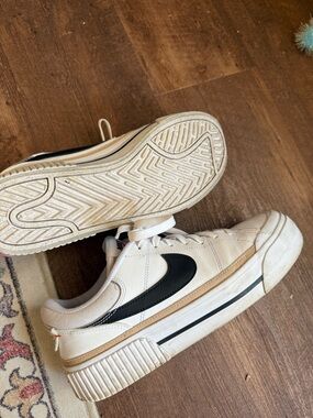 Nike Shoes Women’s 10